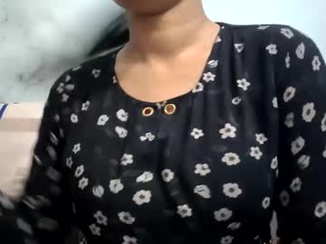 Dollmeenu Chaturbate stream image from July 29, 2025