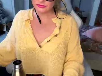 Annaonme Chaturbate stream image from July 29, 2025