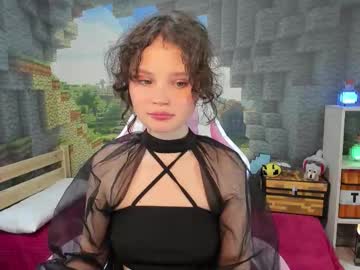 Emilychaves Chaturbate stream image from July 29, 2025