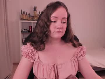 Lil_Happiness Chaturbate stream image from July 29, 2025
