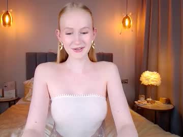 Blondiemermaid Chaturbate stream image from July 29, 2025