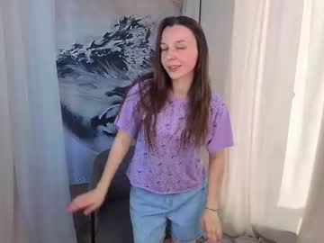 Nguyetharcrow Chaturbate stream image from July 30, 2025