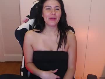 Cassiealvarez Chaturbate stream image from July 30, 2025