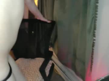 Xojigglypuff Chaturbate stream image from July 30, 2025