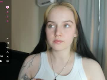 Juicyberrys Chaturbate stream image from July 30, 2025