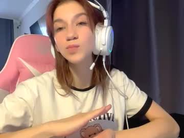 Maudhomchick Chaturbate stream image from July 30, 2025
