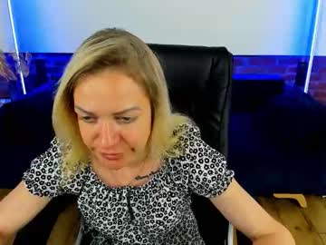 Anna_Snow9 Chaturbate stream image from July 30, 2025