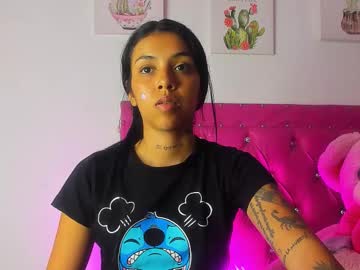 Dahiangomezz Chaturbate stream image from July 30, 2025