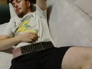 Derek221822 Chaturbate stream image from July 30, 2025
