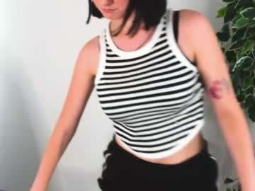 Eileenmoores Chaturbate stream image from July 30, 2025