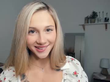 Glossybabe_ Chaturbate stream image from July 30, 2025