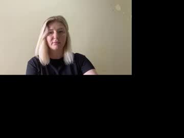 Blondie_Xoxoxo Chaturbate stream image from July 30, 2025