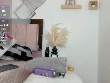 Mia_Pearlss Chaturbate stream image from July 30, 2025