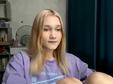 Monamoona Chaturbate stream image from July 30, 2025