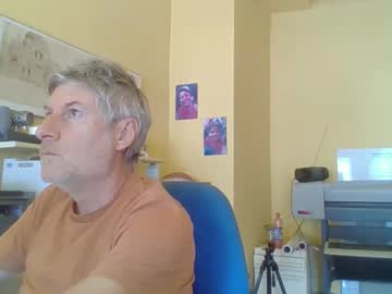 22esserre Chaturbate stream image from July 30, 2025