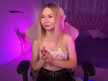 Miamaber Chaturbate stream image from July 30, 2025