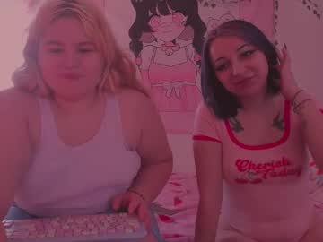 Freakcute_Friends Chaturbate stream image from July 30, 2025
