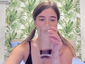 Alicetuker Chaturbate stream image from July 30, 2025