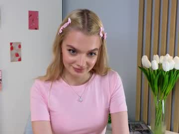 Hessoyummy Chaturbate stream image from July 30, 2025