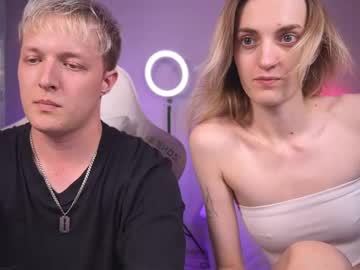 Miakomio Chaturbate stream image from July 30, 2025