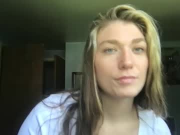 Rileycarterxo Chaturbate stream image from July 30, 2025