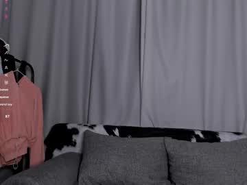 Strawberry_St Chaturbate stream image from July 30, 2025