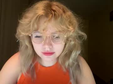 Sunshinyflash Chaturbate stream image from July 30, 2025