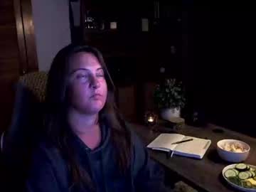 Paisleypeachx Chaturbate stream image from July 30, 2025