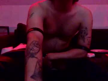 Handsometwinkyeah Chaturbate stream image from July 31, 2025