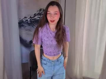 Nguyetharcrow Chaturbate stream image from July 31, 2025