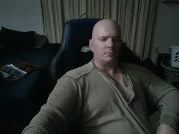 Emsguy1 Chaturbate stream image from July 31, 2025