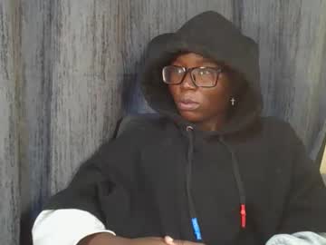 Pretty_Kemmy Chaturbate stream image from July 31, 2025