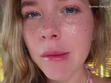 Milly_Shy Chaturbate stream image from July 31, 2025