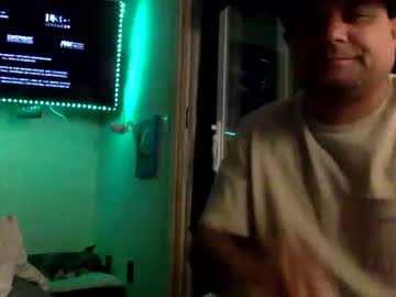 Sillyme28 Chaturbate stream image from July 31, 2025