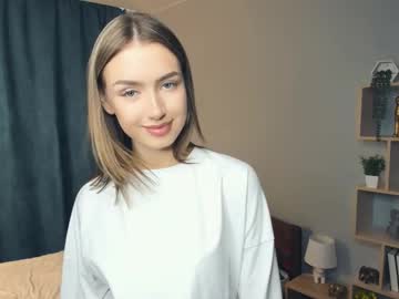 Paulettelafevre Chaturbate stream image from July 31, 2025