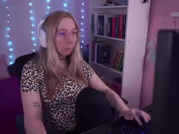 Justkerryx Chaturbate stream image from July 31, 2025