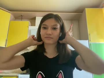 Aracelihamb Chaturbate stream image from July 31, 2025