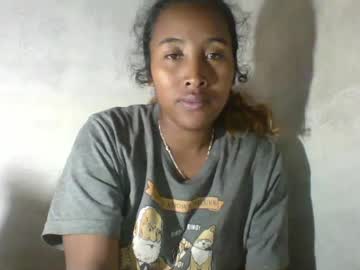 Clarah0123 Chaturbate stream image from July 31, 2025