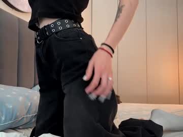 Ellie_Hollow Chaturbate stream image from July 31, 2025