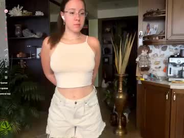 Meganesten Chaturbate stream image from July 31, 2025