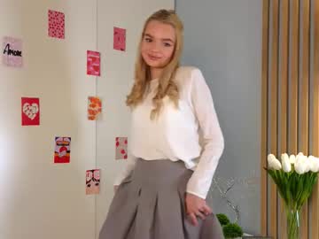 Hessoyummy Chaturbate stream image from July 31, 2025