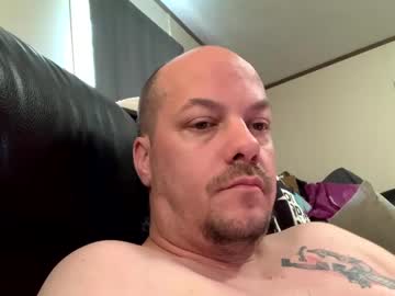 Mikeylikesit2222 Chaturbate stream image from July 31, 2025