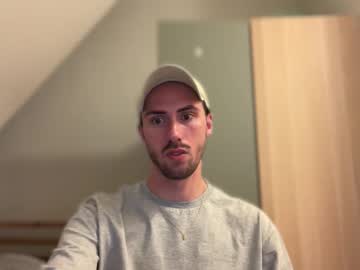 Bttmslafe Chaturbate stream image from July 31, 2025