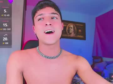 Rainwilliams Chaturbate stream image from July 31, 2025