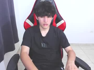 Eren_Tatakae Chaturbate stream image from August 01, 2025