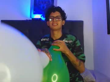 Massimo_Alessandro Chaturbate stream image from August 01, 2025