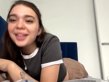 Lornafoard Chaturbate stream image from August 01, 2025