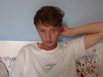 Cutiegoldie Chaturbate stream image from August 01, 2025
