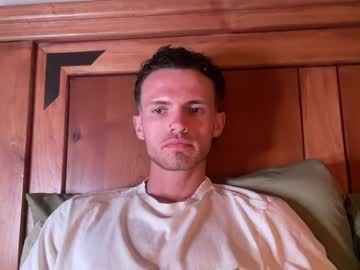 Hungtwunk881078 Chaturbate stream image from August 01, 2025