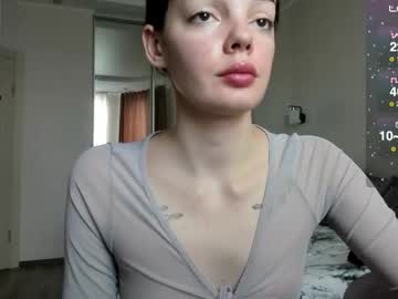 Bertiowen Chaturbate stream image from August 01, 2025